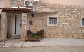 Apartman Lari
