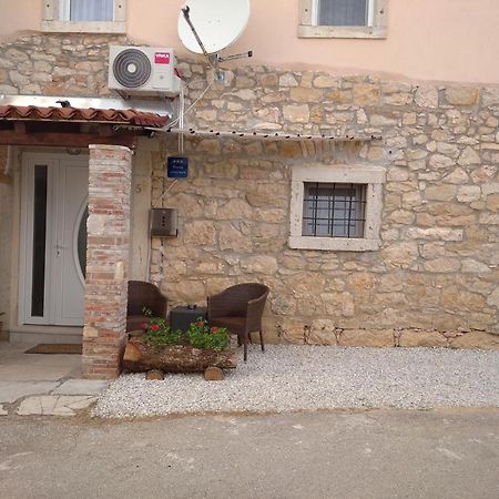 Apartman Lari Vižinada Esterno foto