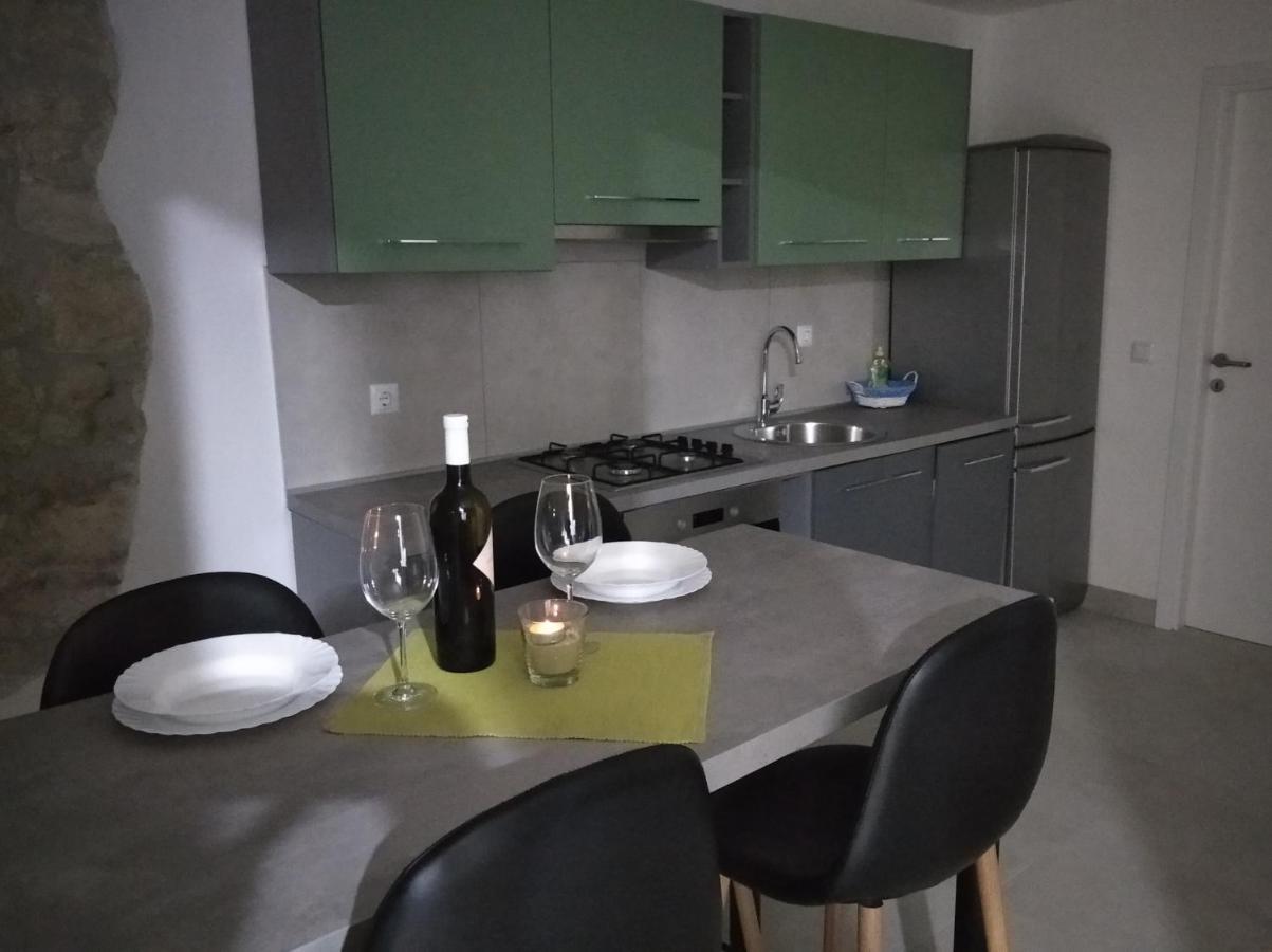 Apartman Lari Vižinada Esterno foto